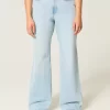 Curvy High-Rise Light Wash Baggy Jeans