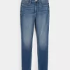 Curvy High-Rise Medium Wash Super Skinny Jeans