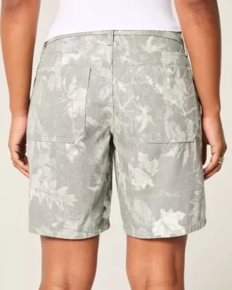 Curvy Low-Rise Camo Baggy Jort