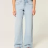 Curvy Low-Rise Light Wash Baggy Jeans