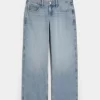 Curvy Low-Rise Light Wash Baggy Jeans
