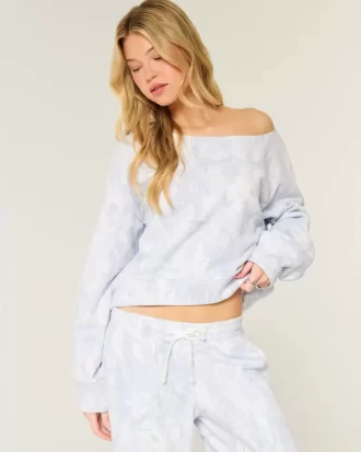 Easy Off-the-Shoulder Camo Sweatshirt