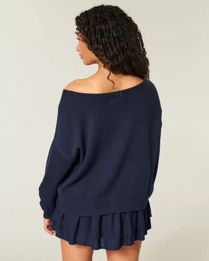 Easy Off-the-Shoulder Dog Graphic Sweater
