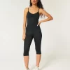 Gilly Hicks Active Recharge Capri Pants