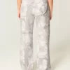 Heart Pocket Camo Wide-Leg Sweatpants