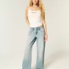 Low-Rise Light Wash Baggy Jeans