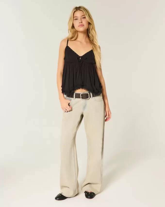 Low-Rise Light Wash Baggy Jeans