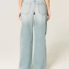 Low-Rise Light Wash Baggy Jeans