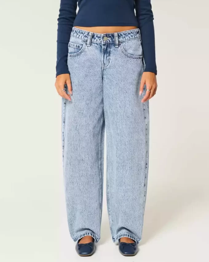 Low-Rise Light Wash Tapered Baggy Jeans