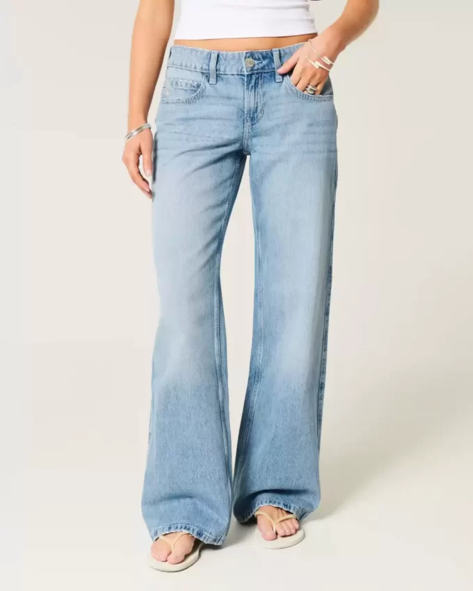 Low-Rise Medium Wash Floral Embroidery Baggy Jeans
