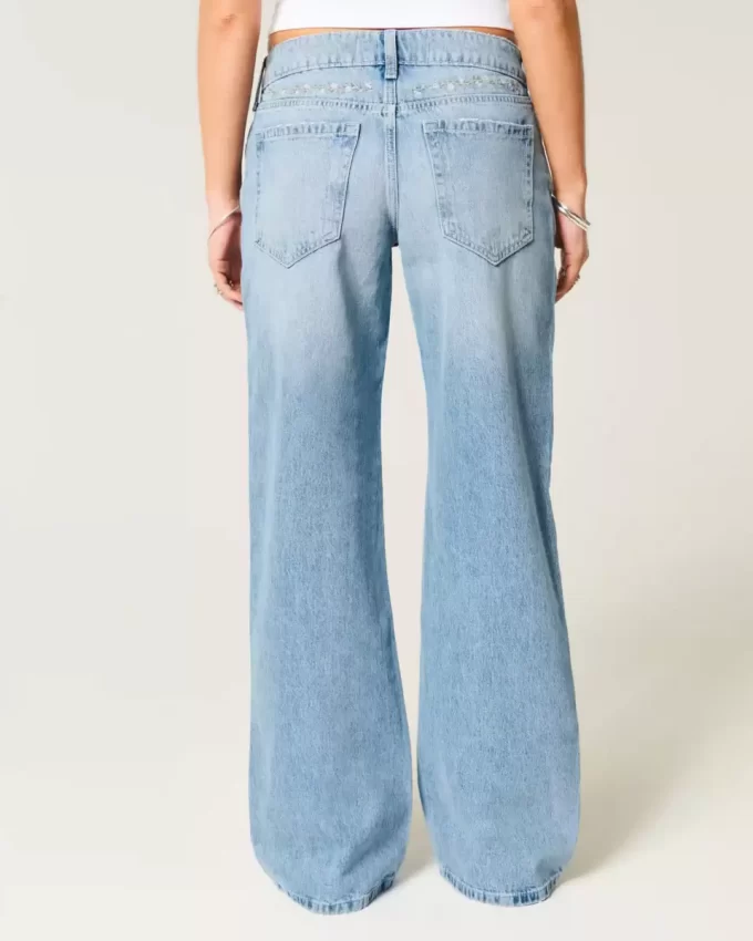 Low-Rise Medium Wash Floral Embroidery Baggy Jeans