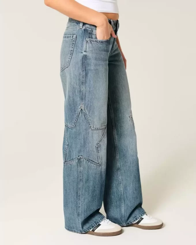 Low-Rise Medium Wash Star Graphic Baggy Jeans