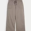 Low-Rise Super Baggy Pants