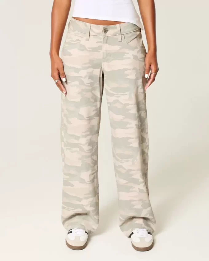 Low-Rise Y2K Camo Baggy Jeans