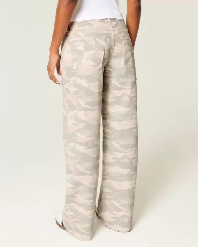 Low-Rise Y2K Camo Baggy Jeans