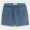 Mid-Thigh Loose Fleece Shorts Mid-Thigh Loose Fleece Shorts