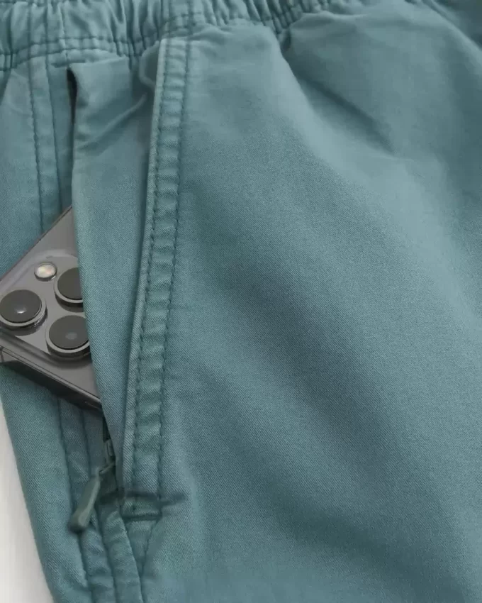 Mid-Thigh Twill Pull-On Shorts