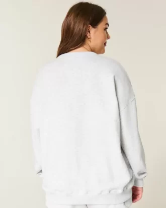 Oversized Heart Graphic Crew Sweatshirt