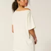 Oversized Off-the-Shoulder Kauai Graphic Tee Oversized Off-the-Shoulder Kauai Graphic Tee