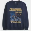 Oversized UCLA Graphic Notch-Neck Sweatshirt Oversized UCLA Graphic Notch-Neck Sweatshirt