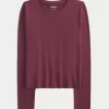 Seamless Fabric Long-Sleeve Crew Top