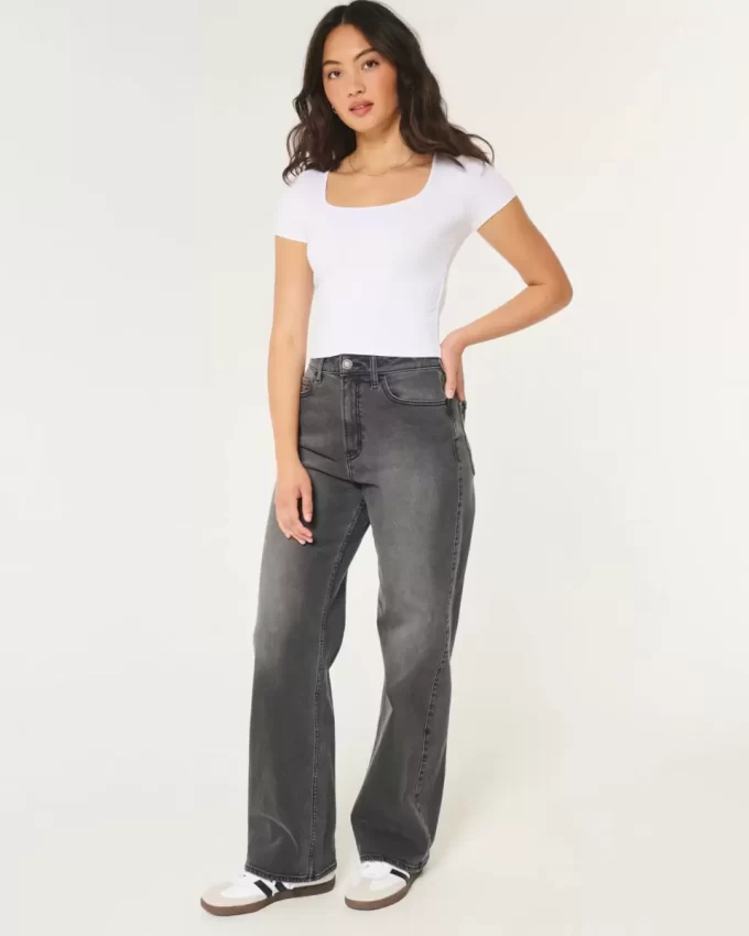 Seamless Fabric Square-Neck Baby Tee