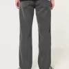 Straight Jeans